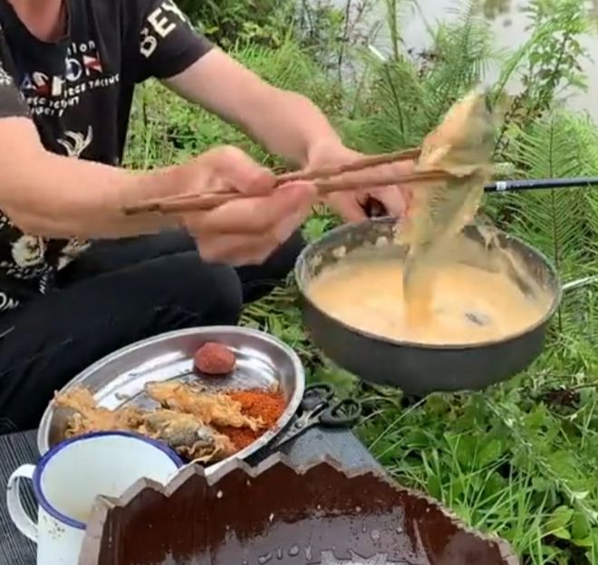 人登山喜欢带着活鸡?不朽情缘首页为何徒步(图10) 人登山喜欢带着活鸡?不朽情缘首页为何徒步(图10)